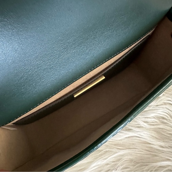 New Tory Burch ROBINSON PATENT QUILTED SHOULDER BAG - Picture 12 of 17